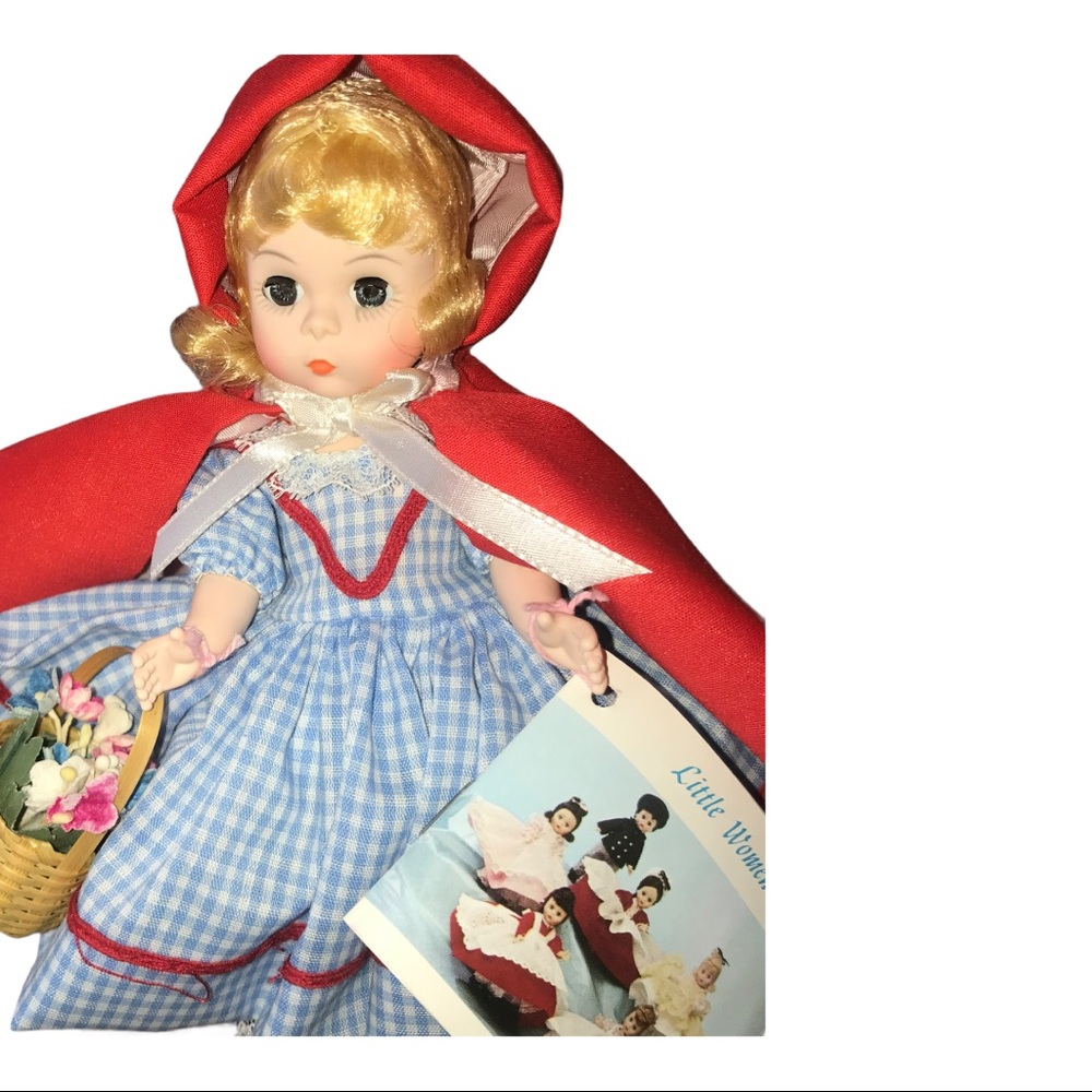 Madame Alexander doll Red Riding Hood # 482
